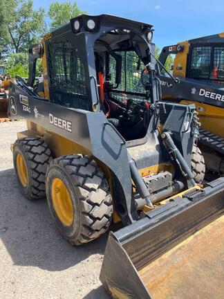 324G SKID STEER LOADER BASE - Cab w/ AC; 12x16.5 Tires; General Purpose Bkt; Options: Camera, Self-Leveling, Ride Control, 2 Speed, Hi-Flo, Counterweights