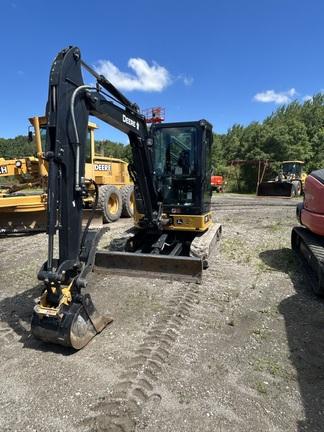 DORF,35 P TIER EXCAVATOR GEN A - Cab w/ AC; Long Arm; Rubber Tracks; w/ Bucket; Hydraulic Thumb