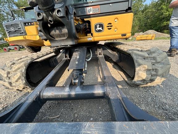 DORF,35 P TIER EXCAVATOR GEN A - Cab w/ AC; Long Arm; Rubber Tracks; w/ Bucket; Hydraulic Thumb