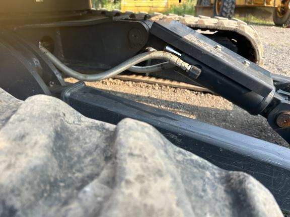 DORF,35 P TIER EXCAVATOR GEN A - Cab w/ AC; Long Arm; Rubber Tracks; w/ Bucket; Hydraulic Thumb