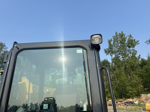 DORF,35 P TIER EXCAVATOR GEN A - Cab w/ AC; Long Arm; Rubber Tracks; w/ Bucket; Hydraulic Thumb