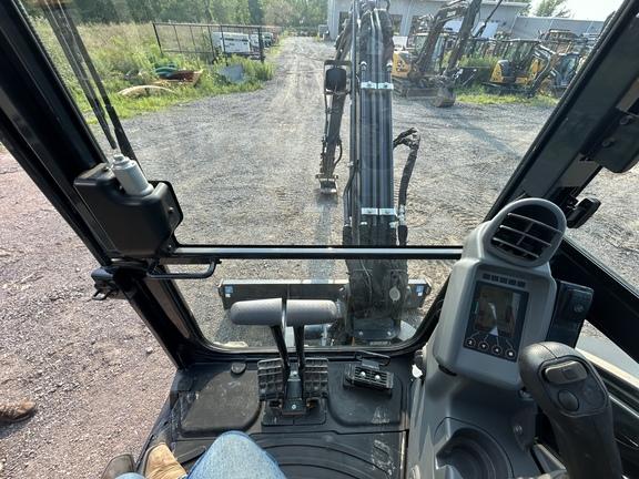 DORF,35 P TIER EXCAVATOR GEN A - Cab w/ AC; Long Arm; Rubber Tracks; w/ Bucket; Hydraulic Thumb