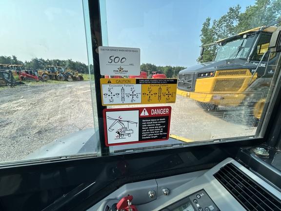 DORF,35 P TIER EXCAVATOR GEN A - Cab w/ AC; Long Arm; Rubber Tracks; w/ Bucket; Hydraulic Thumb