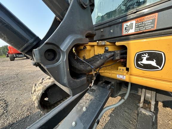DORF,35 P TIER EXCAVATOR GEN A - Cab w/ AC; Long Arm; Rubber Tracks; w/ Bucket; Hydraulic Thumb