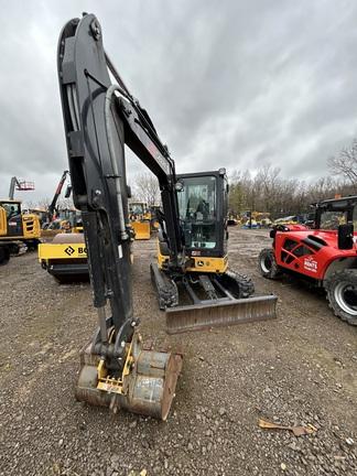 DORF - 35 P TIER EXCAVATOR GEN A - Cab w/ AC; Long Arm; Rubber Tracks; Blade