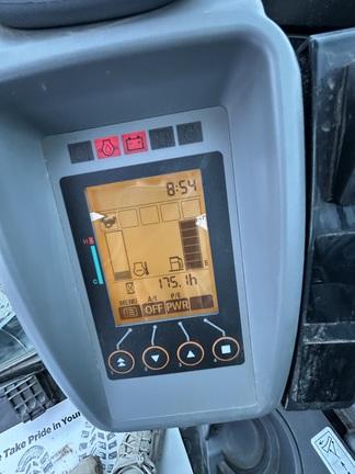 DORF - 35 P TIER EXCAVATOR GEN A - Cab w/ AC; Long Arm; Rubber Tracks; Blade