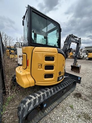DORF - 35 P TIER EXCAVATOR GEN A - Cab w/ AC; Long Arm; Rubber Tracks; Blade