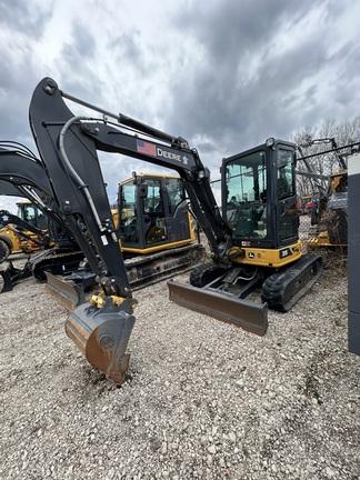 DORF - 35 P TIER EXCAVATOR GEN A - Cab w/ AC; Long Arm; Rubber Tracks; Blade