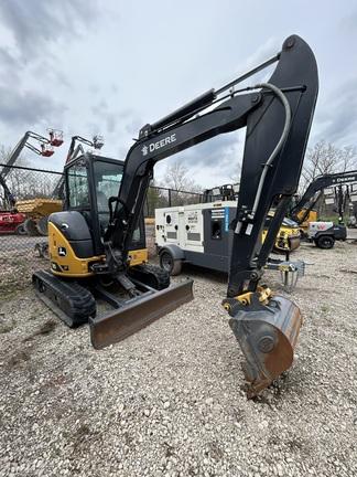 DORF - 35 P TIER EXCAVATOR GEN A - Cab w/ AC; Long Arm; Rubber Tracks; Blade