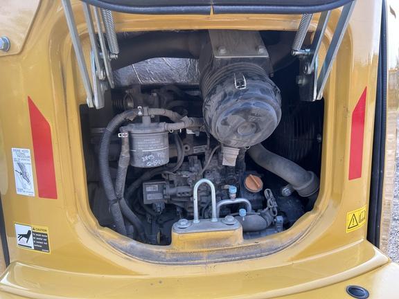 DORF - 35 P TIER EXCAVATOR GEN A - Cab w/ AC; Long Arm; Rubber Tracks; Blade