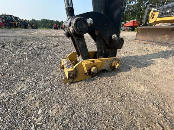 DORF - 35 P TIER EXCAVATOR GEN A - Cab w/ AC; Long Arm; Rubber Tracks; Blade