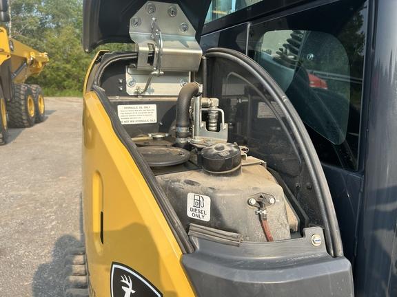 DORF - 35 P TIER EXCAVATOR GEN A - Cab w/ AC; Long Arm; Rubber Tracks; Blade