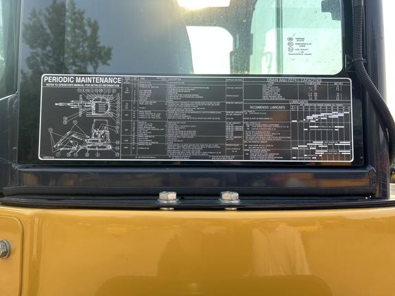 DORF - 35 P TIER EXCAVATOR GEN A - Cab w/ AC; Long Arm; Rubber Tracks; Blade