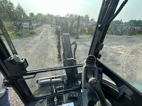 DORF - 35 P TIER EXCAVATOR GEN A - Cab w/ AC; Long Arm; Rubber Tracks; Blade