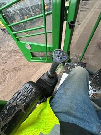 853M FELLER BUNCHER - Cab w/ AC; Standard Track
