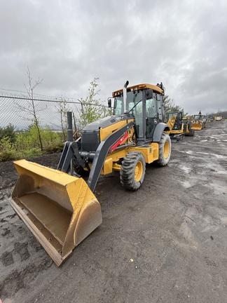 320 P BACKHOE LOADER - Cab w/ AC; Extendible Dipper; General Purpose Bkt, 24" Bucket; 19.5 Tires