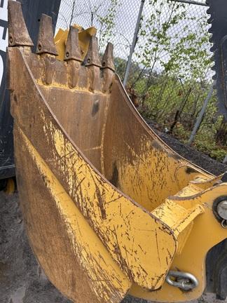 320 P BACKHOE LOADER - Cab w/ AC; Extendible Dipper; General Purpose Bkt, 24" Bucket; 19.5 Tires