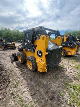 DORF,318G SKID STEER LOADER BASE -Cab w/ AC; General Purpose Bkt; Options: Camera, Self-Leveling, 2 Speed, Power Quik-Tatch, Counterweights