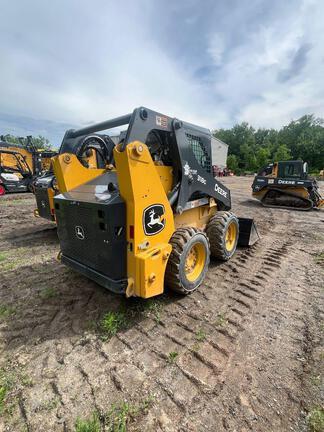 DORF,318G SKID STEER LOADER BASE -Cab w/ AC; General Purpose Bkt; Options: Camera, Self-Leveling, 2 Speed, Power Quik-Tatch, Counterweights