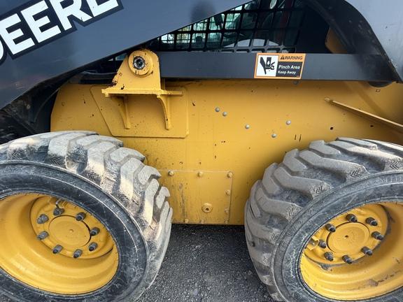 DORF,318G SKID STEER LOADER BASE -Cab w/ AC; General Purpose Bkt; Options: Camera, Self-Leveling, 2 Speed, Power Quik-Tatch, Counterweights