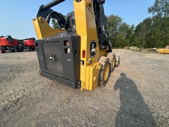 DORF,318G SKID STEER LOADER BASE -Cab w/ AC; General Purpose Bkt; Options: Camera, Self-Leveling, 2 Speed, Power Quik-Tatch, Counterweights
