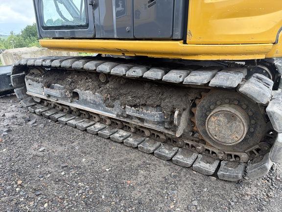 85 P TIER EXCAVATOR GEN A - Cab w/ AC; 450 mm (18 in.) Pads; w/ Bucket; Angle Blade