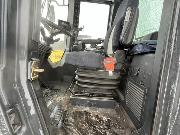 LIUGONG 848HV 4WD LOADER - Cab w/ AC, Joystick Controls; General Purpose Bkt