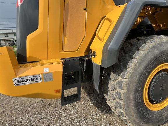 LIUGONG 848HV 4WD LOADER - Cab w/ AC, Joystick Controls; General Purpose Bkt