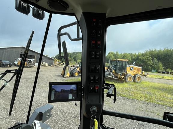 LIUGONG 848HV 4WD LOADER - Cab w/ AC, Joystick Controls; General Purpose Bkt