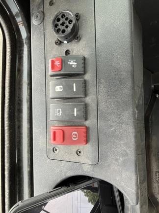 LIUGONG 848HV 4WD LOADER - Cab w/ AC, Joystick Controls; General Purpose Bkt