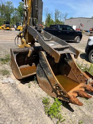2022 CAT M318 - Cab w/ AC; w/ Bucket; w/ Blade