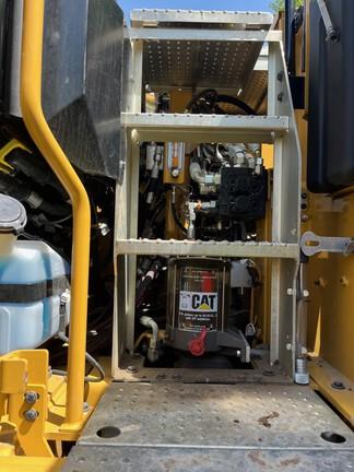 2022 CAT M318 - Cab w/ AC; w/ Bucket; w/ Blade