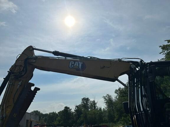 2022 CAT M318 - Cab w/ AC; w/ Bucket; w/ Blade
