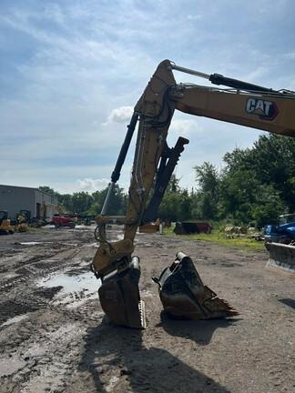 2022 CAT M318 - Cab w/ AC; w/ Bucket; w/ Blade