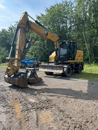 2022 CAT M318 - Cab w/ AC; w/ Bucket; w/ Blade