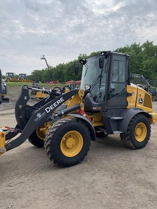 324 P FOUR WHL DRIVE LOADER -Cab w/ AC; 405/70R20 Tires