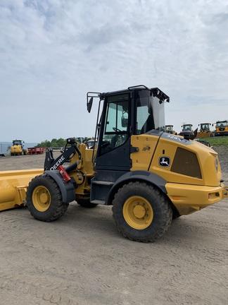 324 P FOUR WHL DRIVE LOADER - Cab w/ AC; 405/70R20 Tires