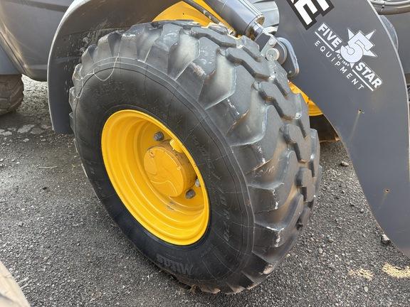 324 P FOUR WHL DRIVE LOADER - Cab w/ AC; 405/70R20 Tires