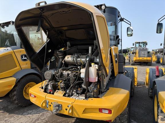 324 P FOUR WHL DRIVE LOADER - Cab w/ AC; 405/70R20 Tires