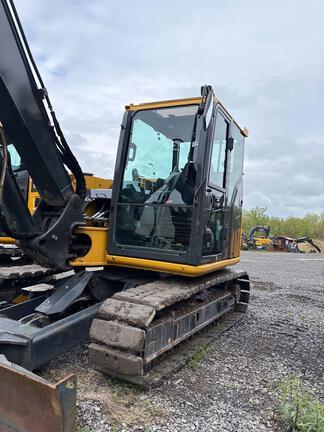 2023 John Deere 85 P TIER EXCAVATOR GEN A; Cab w/ AC; Medium Arm; Standard Track, Rubber Tracks; 18" Pads; Hydraulic Thumb