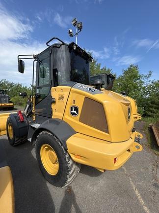 324 P FOUR WHL DRIVE LOADER - Cab w/ AC; General Purpose Bkt; 400/70R20 Tires