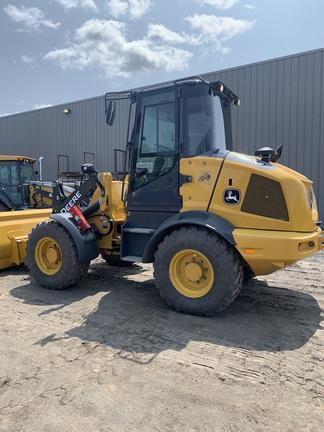324 P FOUR WHL DRIVE LOADER - Cab w/ AC; 405/70R20 Tires