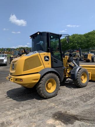 324 P FOUR WHL DRIVE LOADER - Cab w/ AC; 405/70R20 Tires