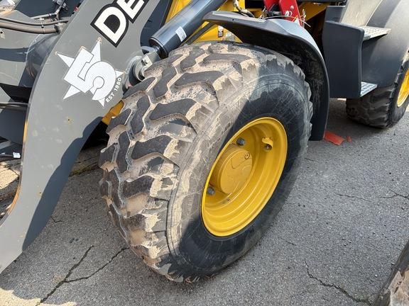 324 P FOUR WHL DRIVE LOADER - Cab w/ AC; 405/70R20 Tires
