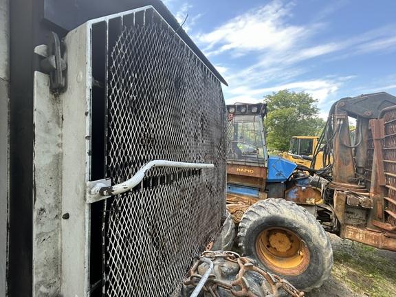 1999 TIMBCO TF820C FORWARDER - Rotating Cab w/ AC; 8x8; Chains
