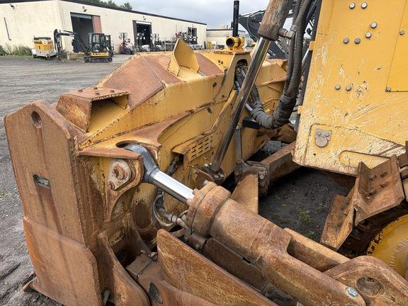 1050K PRODUCTION CRAWLER - Cab w/ AC; 24" Pads; Semi-U Blade, 3.96 m (156 in.) Blade; Ripper