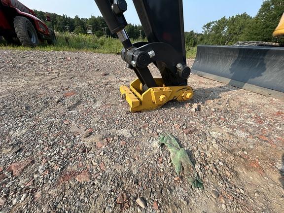 DORF 35 P TIER EXCAVATOR GEN A - Cab w/ AC; Long Arm; Rubber Tracks; Angle Blade