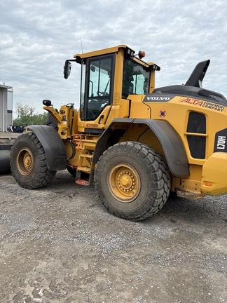 2022 VOLVO L70H - Cab w/ AC; Quick Coupler; Radials; General Purpose Bkt; Options: Aux Hydraulics, Rear Camera
