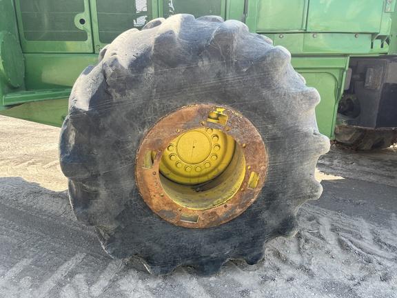 643K WHEELED FELLER BUNCHER - Cab w/ AC; Heavy Duty Axles; 28L Tires; Saw - Continuous