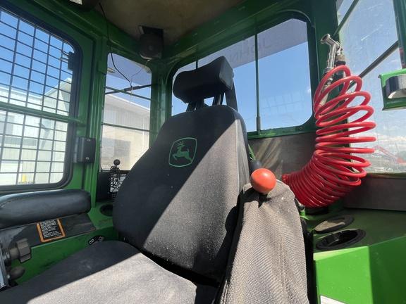 643K WHEELED FELLER BUNCHER - Cab w/ AC; Heavy Duty Axles; 28L Tires; Saw - Continuous